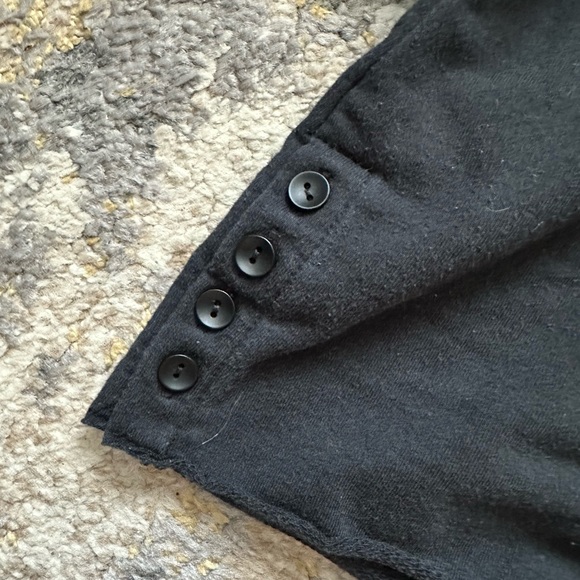 Gymshark cropped black lightweight hoodie - Picture 3 of 4